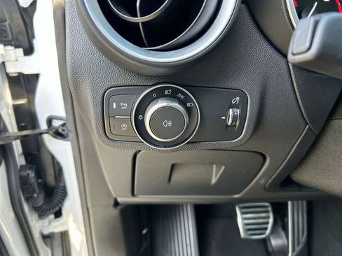 Used 2023 Alfa Romeo Stelvio Veloce AWD/4WD image 17