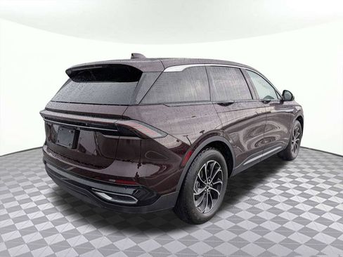 Used 2025 Lincoln Nautilus Premier w/ Equipment Group 102A AWD/4WD image 3
