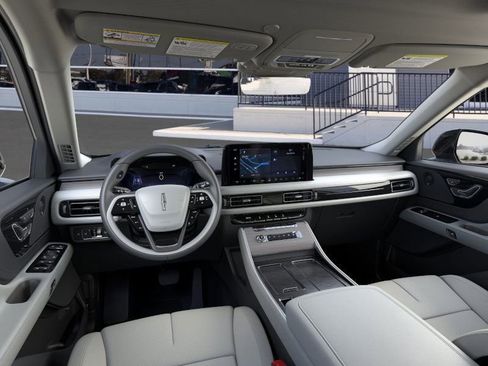 New 2026 Lincoln Aviator Reserve image 9