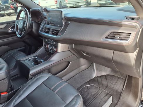 Used 2021 Chevrolet Suburban RST w/ Luxury Package image 11