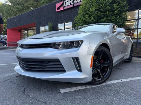 Used 2018 Chevrolet Camaro LT RWD image 2