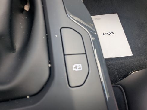 New 2026 Kia K4 EX FWD image 28