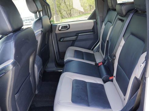 Used 2024 Ford Bronco Wildtrak AWD/4WD image 19