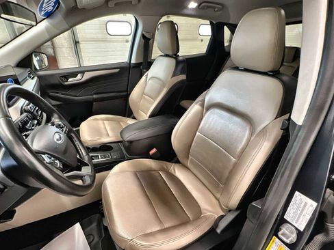 Used 2022 Ford Escape SEL w/ Technology Package image 13