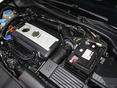 Used 2009 Volkswagen GTI 4-Door image 33