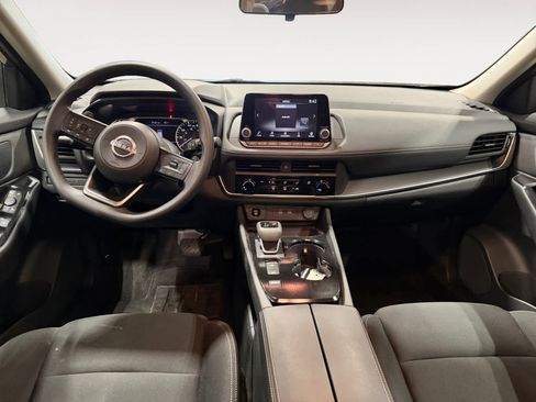 Used 2024 Nissan Rogue S FWD image 11