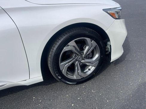 Used 2018 Honda Accord EX image 5