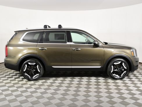 Used 2025 Kia Telluride S AWD/4WD image 5