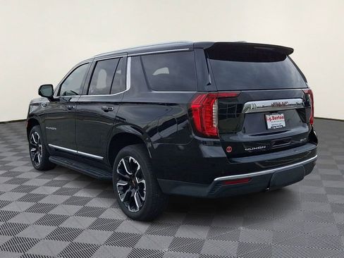 Used 2022 GMC Yukon SLT w/ SLT Luxury Package image 4