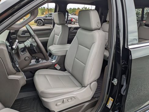 Used 2023 GMC Sierra 1500 SLT w/ SLT Premium Package image 40