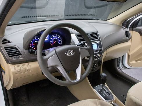 Used 2014 Hyundai Accent GLS image 24