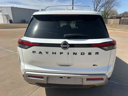 Used 2023 Nissan Pathfinder SL w/ Lighting Package (N92) FWD image 4