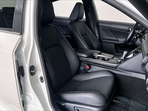 Used 2024 Lexus IS 300 w/ Comfort Package RWD image 9