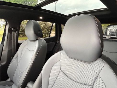 New 2026 Volkswagen Tiguan SE R-Line image 10