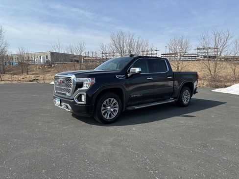 Used 2022 GMC Sierra 1500 Denali w/ Driver Alert Package II image 3