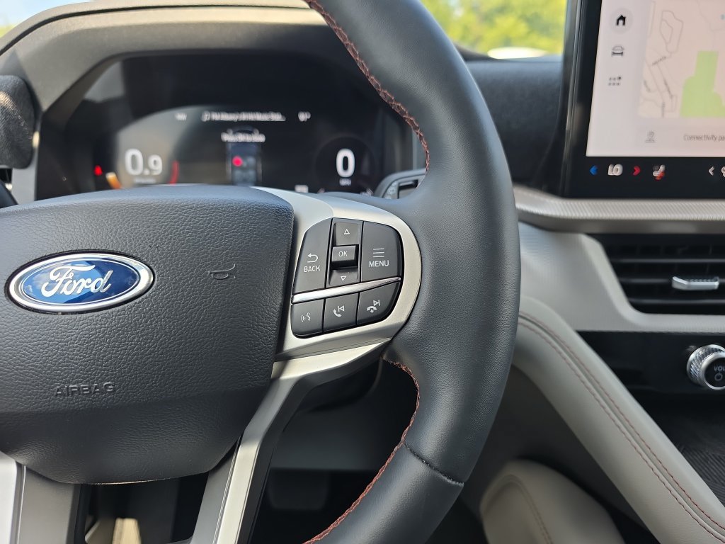 New 2026 Ford Explorer Active w/ Active Comfort Package RWD image 22