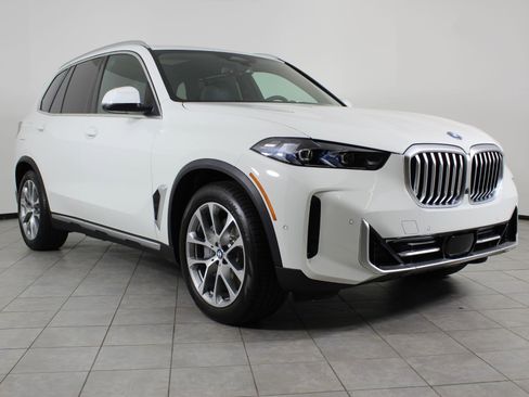 New 2026 BMW X5 xDrive50e w/ Executive Package AWD/4WD image 7