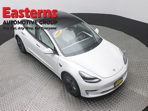 Used 2023 Tesla Model 3 Standard Range RWD image 3