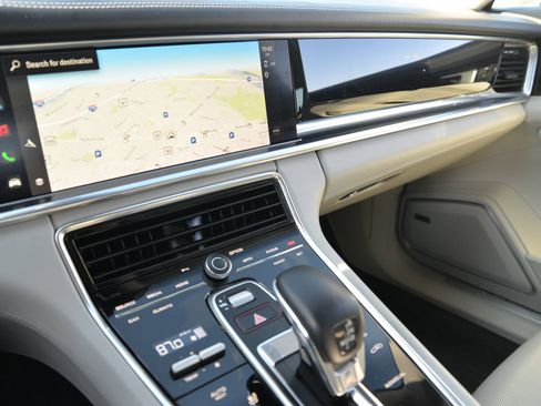 Certified 2022 Porsche Panamera 4 image 27