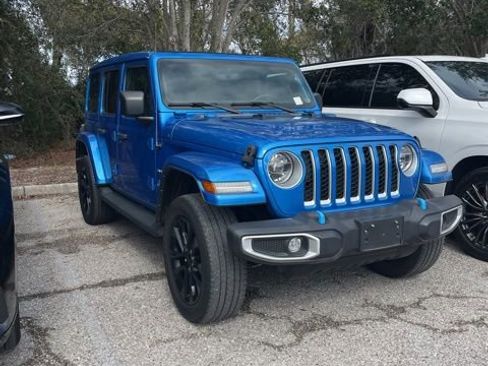 Used 2022 Jeep Wrangler Unlimited Sahara w/ Cold Weather Group image 5