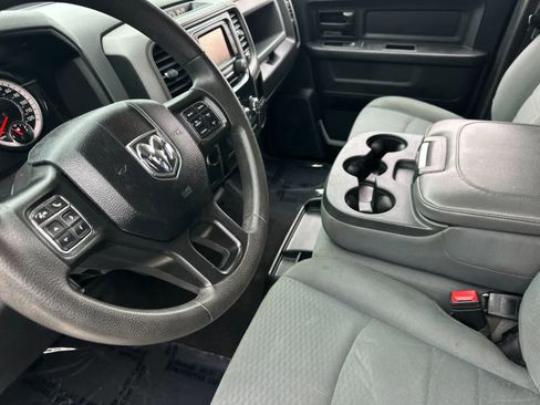Used 2020 RAM 1500 Tradesman w/ Chrome Plus Package RWD image 12