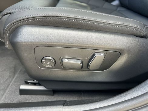 New 2026 BMW i5 eDrive40 w/ M Sport Package image 16