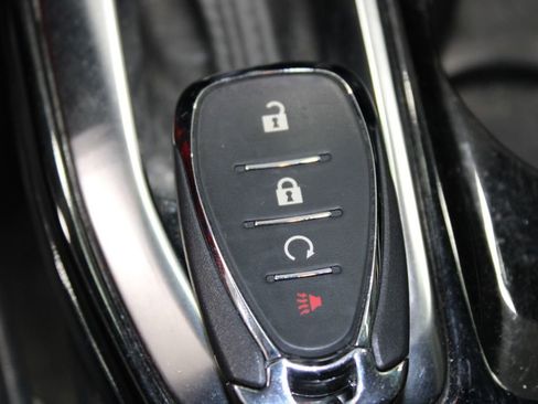 Used 2024 Chevrolet Trax LT image 32