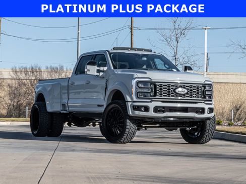 Used 2026 Ford F450 Platinum w/ Platinum Plus Package image 2