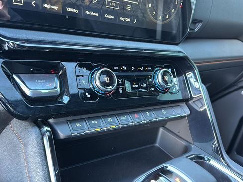 Used 2024 GMC Sierra 1500 AT4 w/ Technology Package image 23