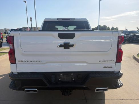 Used 2022 Chevrolet Silverado 1500 Custom Trail Boss AWD/4WD image 6