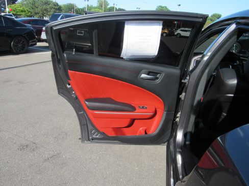 Used 2020 Dodge Charger Scat Pack w/ Dynamics Package RWD image 12