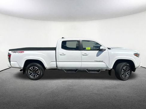 Used 2020 Toyota Tacoma TRD Sport w/ Technology Package AWD/4WD image 13