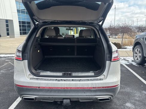 Used 2022 Lincoln Nautilus Reserve w/ Equipment Group 202A image 11