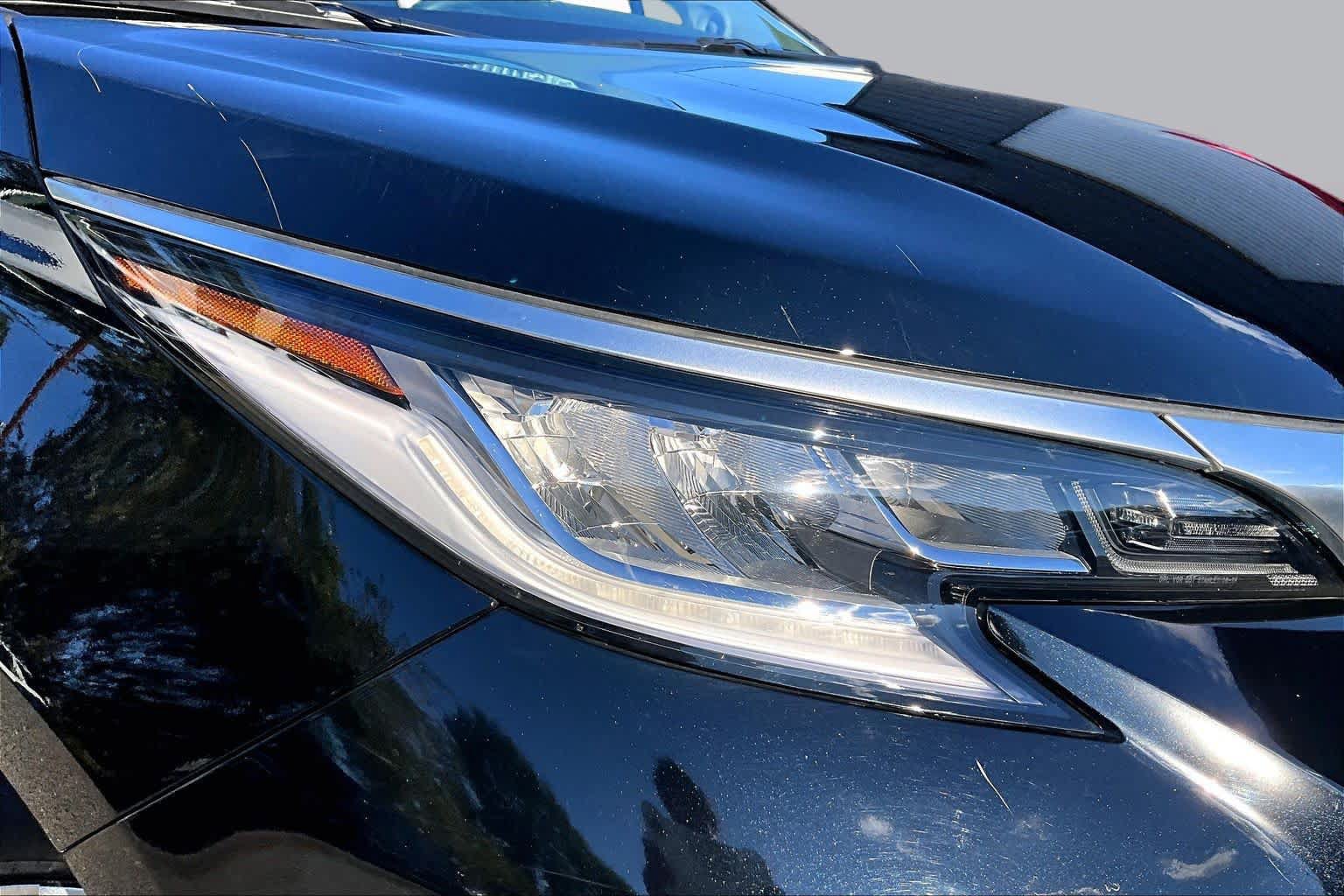 Used 2024 Toyota Sienna Limited AWD/4WD image 26