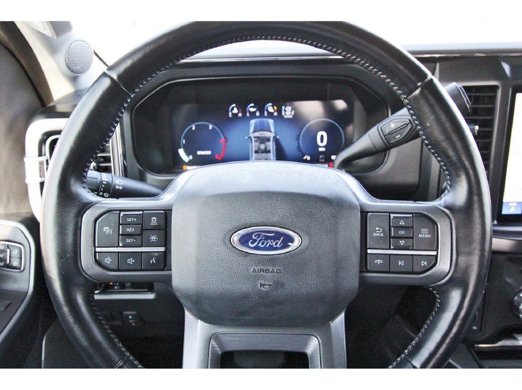 Used 2023 Ford F350 Lariat w/ Tow Technology Package AWD/4WD image 16