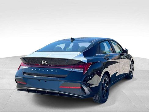 New 2026 Hyundai Elantra SEL Sport Premium w/ Cargo Package FWD image 4
