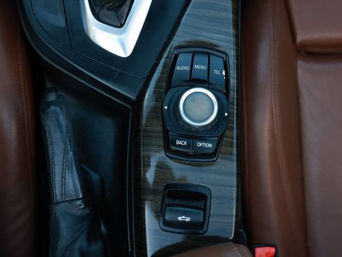 Used 2015 BMW M235i Convertible image 44