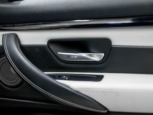 Used 2020 BMW M4 Convertible w/ Competition Package RWD image 55