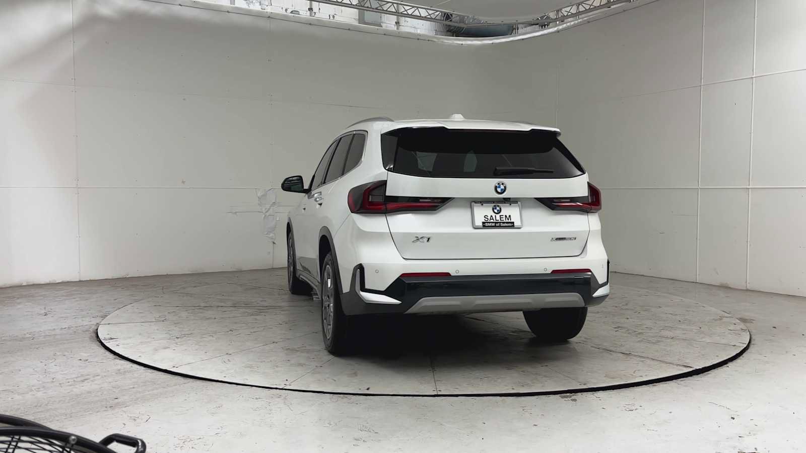 Used 2024 BMW X1 xDrive28i w/ Convenience Package AWD/4WD image 6