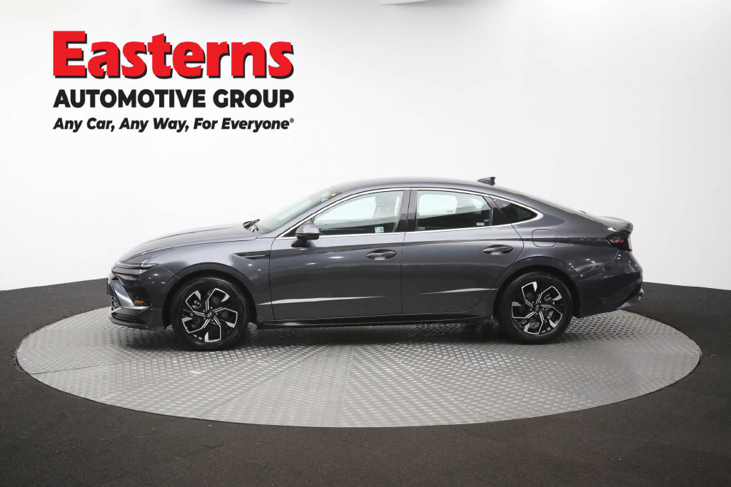 Used 2025 Hyundai Sonata SEL FWD image 62
