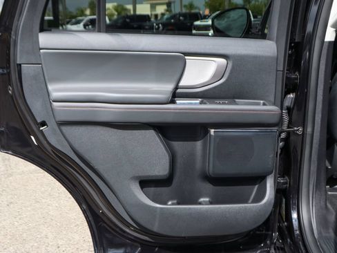 Used 2025 Ford Expedition Active AWD/4WD image 38