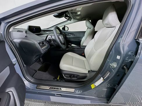 Used 2026 Toyota Prius XLE image 21