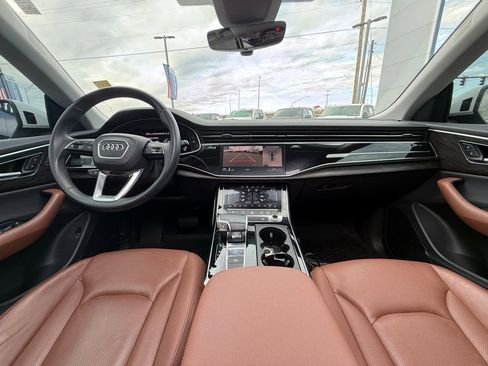 Used 2020 Audi Q8 Premium Plus w/ Premium Plus Package image 28