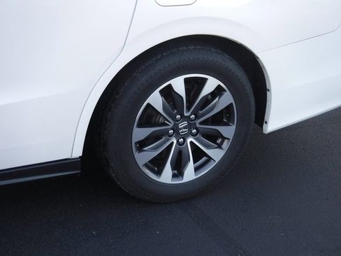 Used 2023 Honda Odyssey EX-L image 4