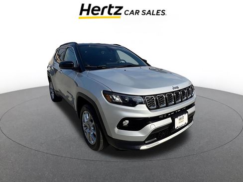 Used 2025 Jeep Compass Limited image 1