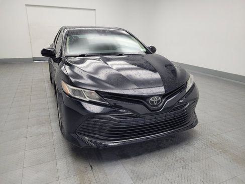 Used 2019 Toyota Camry LE FWD image 14