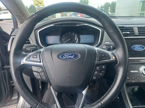 Used 2020 Ford Fusion Titanium AWD/4WD image 14