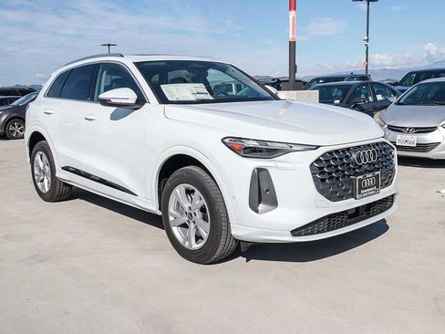 New 2025 Audi Q5 Premium image 3