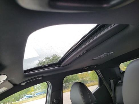 Used 2023 Hyundai Santa Cruz Limited image 32