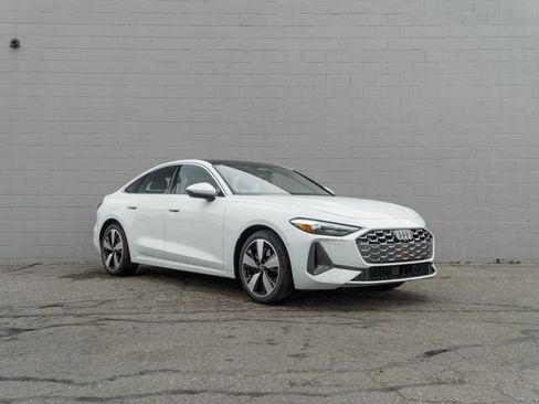 Used 2025 Audi A5 2.0T Premium w/ 19" Wheel Package AWD/4WD image 9